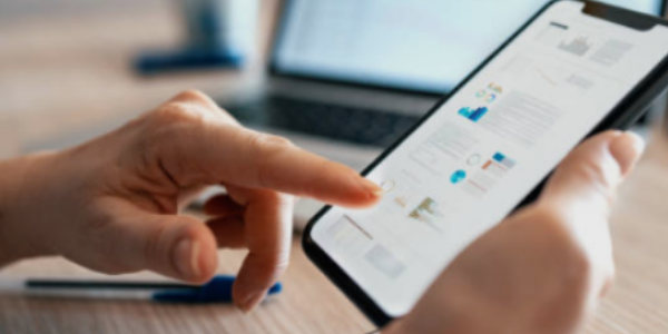 閱文集團（772.HK）